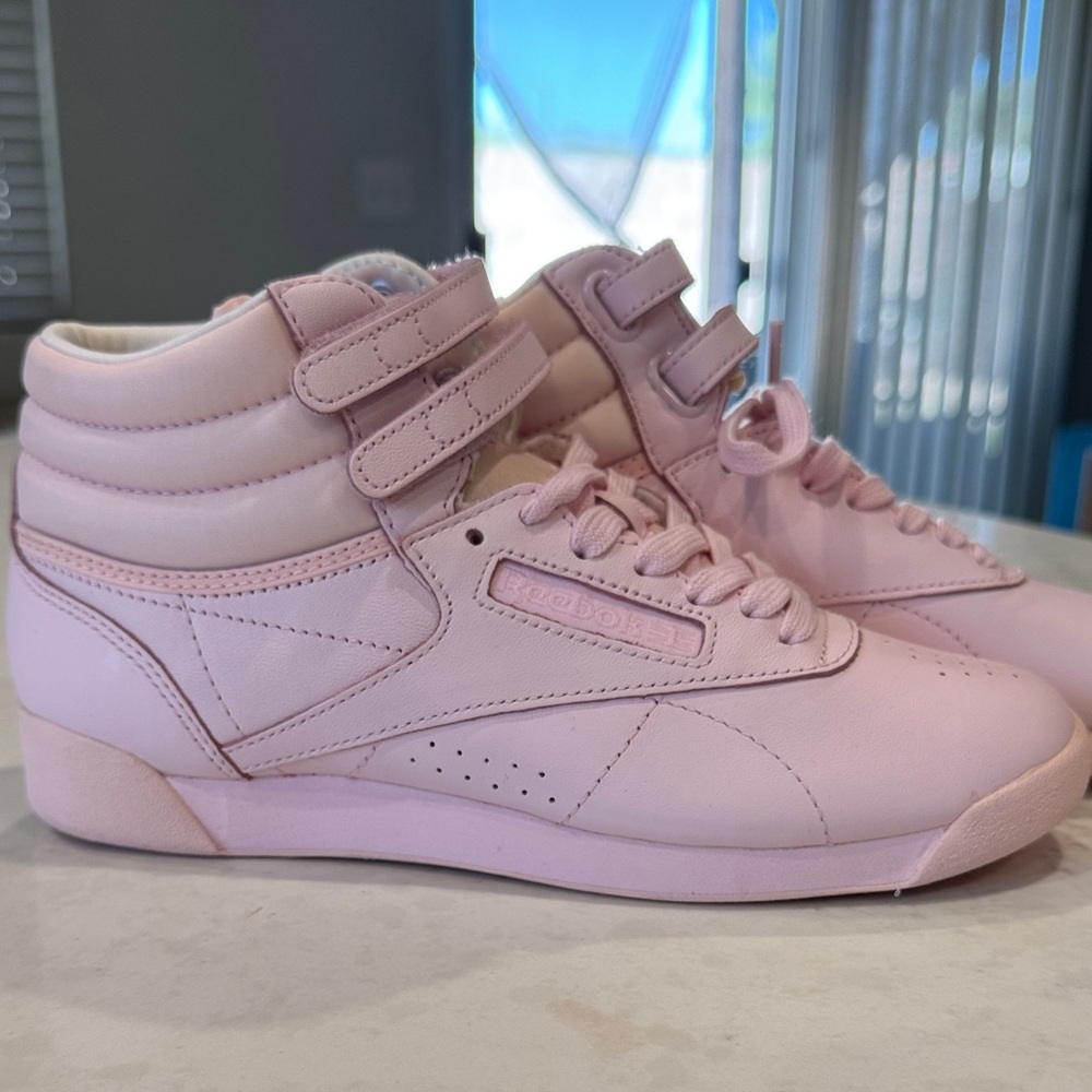Reebok Women's Light Pink High-Top Sneakers